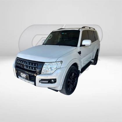 MITSUBISHI PAJERO FULL 3.2 HPE 4X4 16V TURBO INTERCOOLER DIESEL 4P AUTOMÁTICO